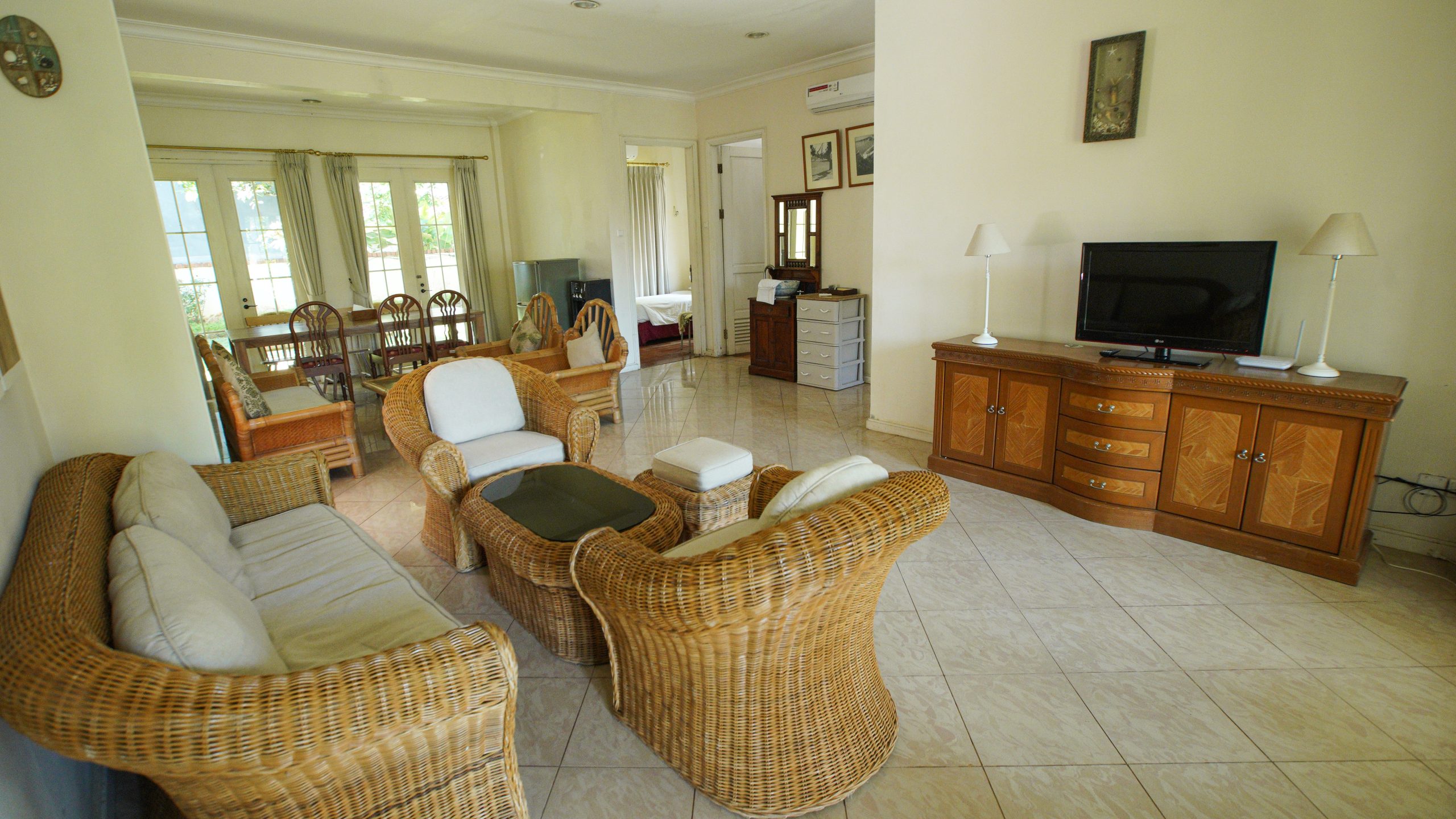 Ungu Villa